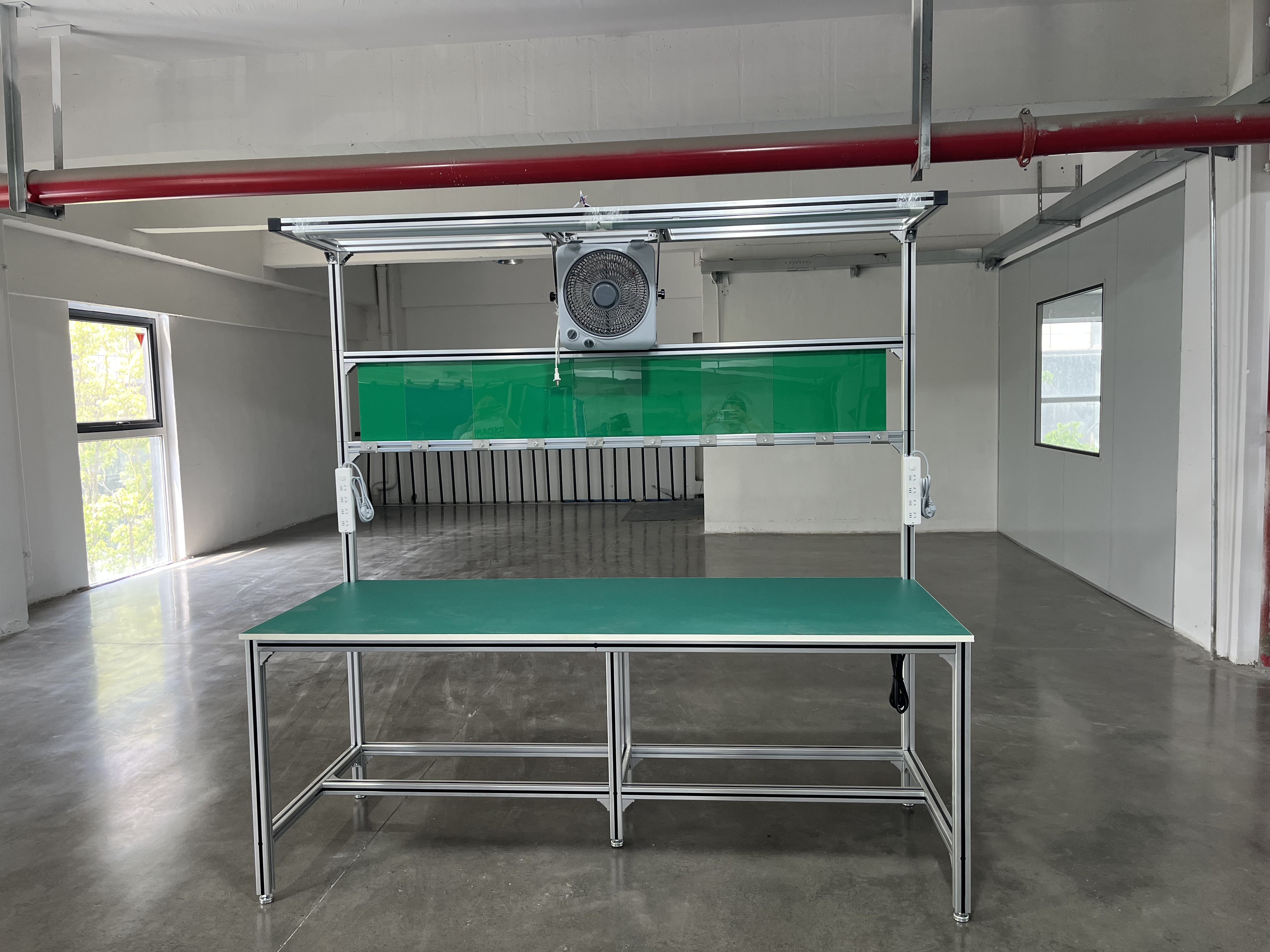 鋁型材工作臺(tái)